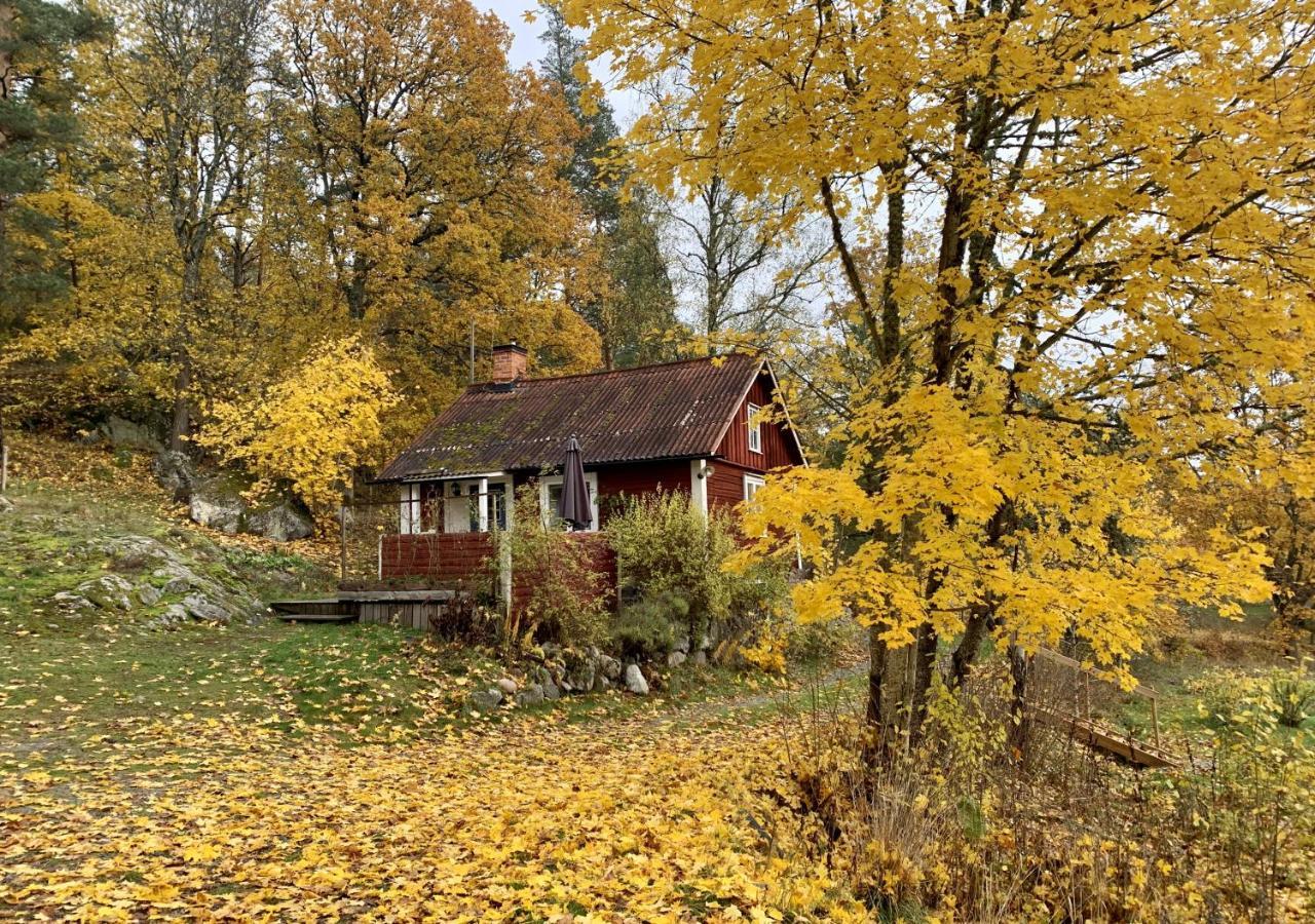 18Th Century Farm Cottage Valdemarsvik Dış mekan fotoğraf